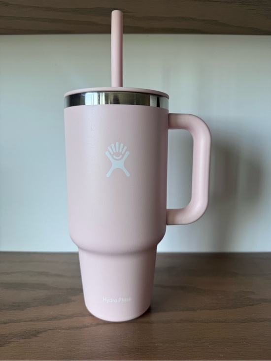 Hydro Flask Other - Hydroflask 32 Oz Tumblr in Pink
